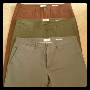 3 pair of chinos